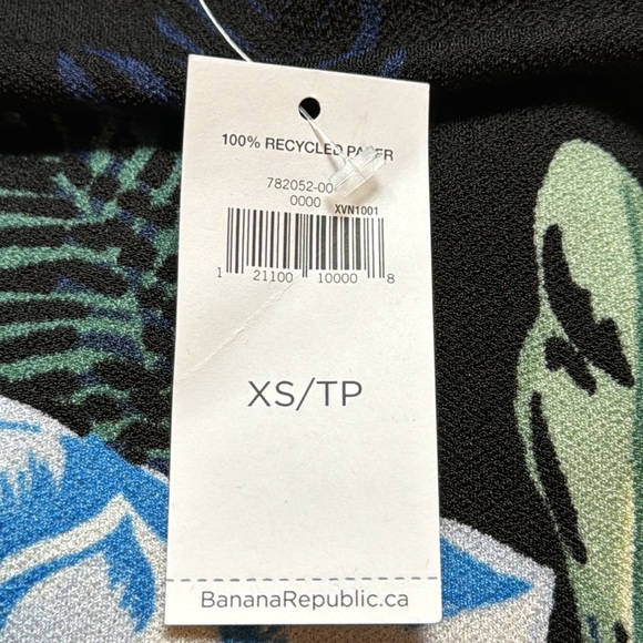 BNWT Banana Republic floral print top - Size XS - Picture 4 of 4